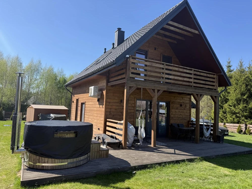Domek nad jeziorem